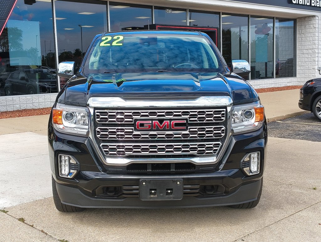Used 2022 GMC Canyon Denali w/ Denali Black Edition Package AWD/4WD image 20