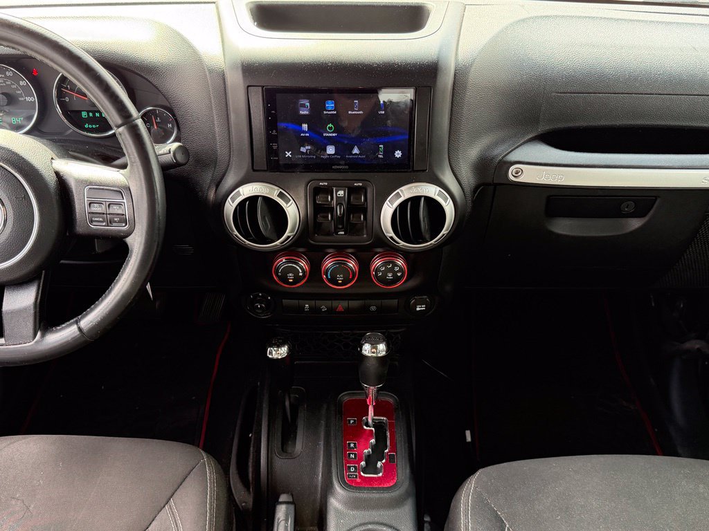 Used 2018 Jeep Wrangler Unlimited Sahara AWD/4WD image 10