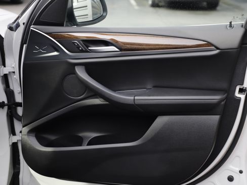 Used 2023 BMW X3 xDrive30i w/ Premium Package image 7