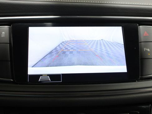 Used 2021 Buick Enclave Essence FWD image 14