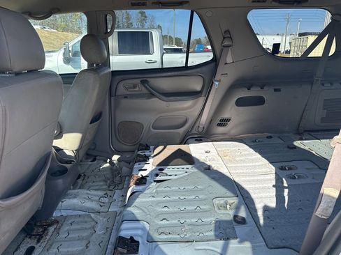 Used 2005 Toyota Sequoia SR5 image 6