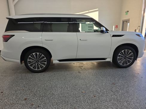 New 2026 INFINITI QX80 Luxe w/ Cargo Package AWD/4WD image 6