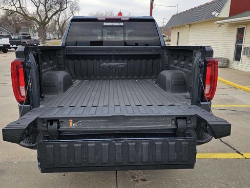 Used 2019 GMC Sierra 1500 AT4 w/ Off Road Performance Package image 28