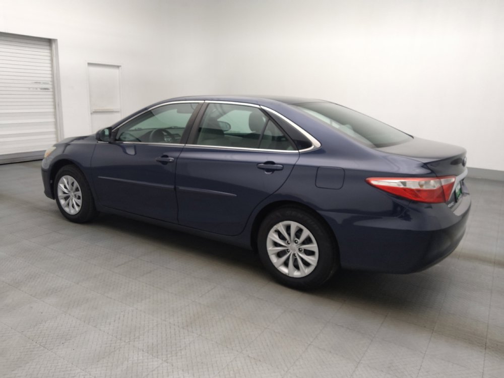 Used 2016 Toyota Camry LE FWD image 3