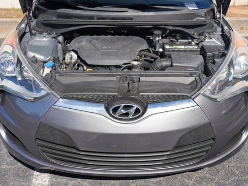 Used 2012 Hyundai Veloster FWD image 7