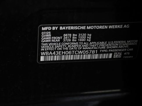 Used 2026 BMW 750e xDrive w/ Premium Package AWD/4WD image 25