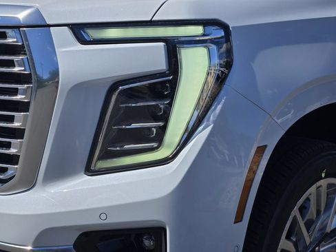 New 2026 GMC Yukon Denali w/ Denali Reserve Package AWD/4WD image 5