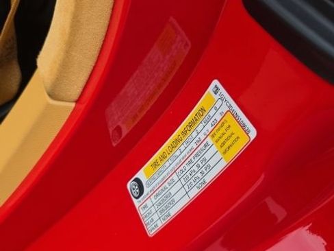 Used 2022 Chevrolet Corvette Stingray Premium Conv w/ Z51 Performance Package RWD image 8