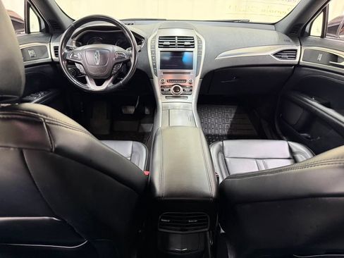 Used 2020 Lincoln MKZ AWD image 28
