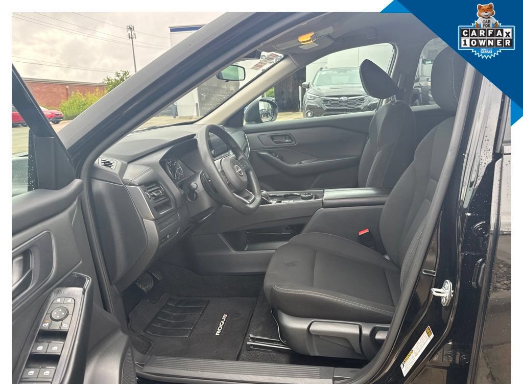 Used 2024 Nissan Rogue S AWD/4WD image 12
