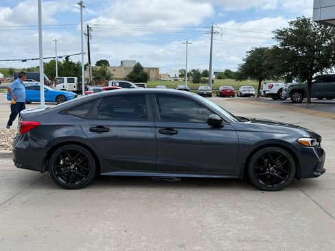 Used 2023 Honda Civic Sport image 6