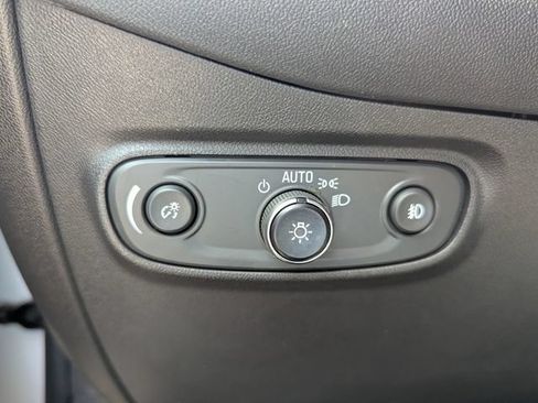 Used 2023 Chevrolet Equinox Premier FWD image 13