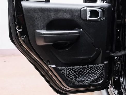 Used 2020 Jeep Wrangler Unlimited Rubicon AWD/4WD image 75