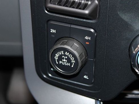 New 2025 Ford F150 Lariat w/ Equipment Group 501A Mid image 45