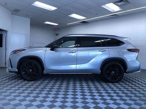 Certified 2025 Toyota Highlander XSE AWD/4WD image 11