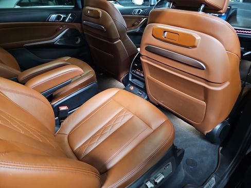 Used 2023 BMW X7 M60i w/ Executive Package AWD/4WD image 11