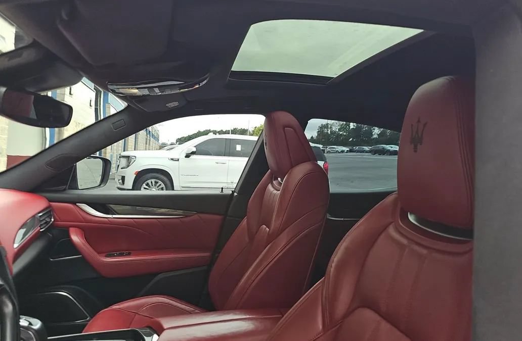 Used 2019 Maserati Levante GranSport AWD/4WD image 8