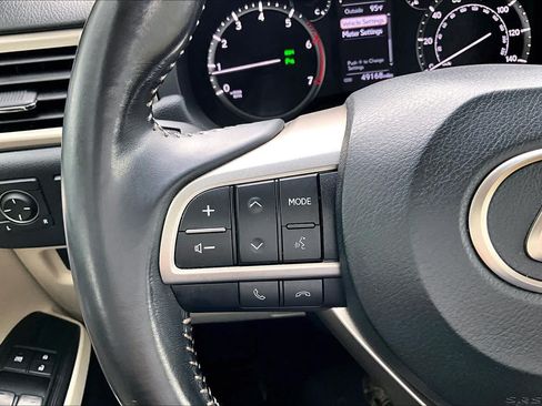 Used 2020 Lexus GX 460 Premium w/ Premium Package AWD/4WD image 22