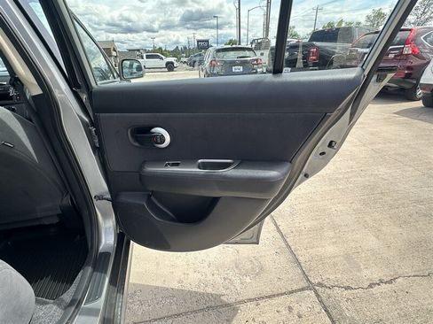 Used 2012 Nissan Versa 1.8 S w/ Plus Pkg FWD image 32