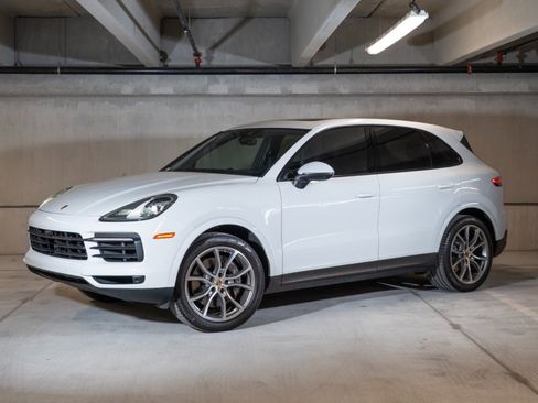 Certified 2023 Porsche Cayenne AWD/4WD image 1