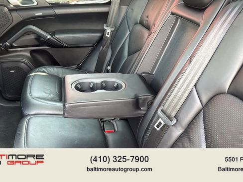 Used 2017 Porsche Cayenne Platinum Edition AWD/4WD image 36