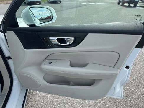 Used 2019 Volvo S60 T8 Inscription AWD/4WD image 9