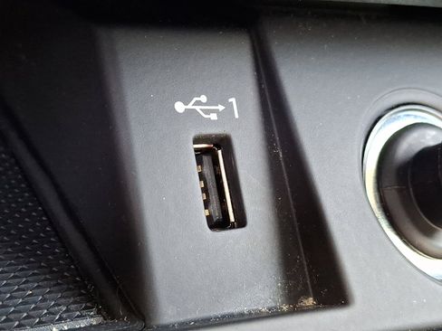 Used 2021 Audi Q5 Premium image 25