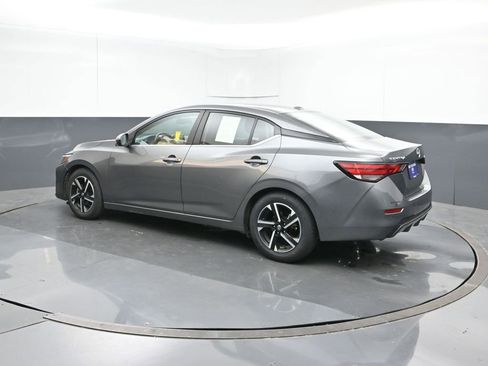 Used 2024 Nissan Sentra SV image 4
