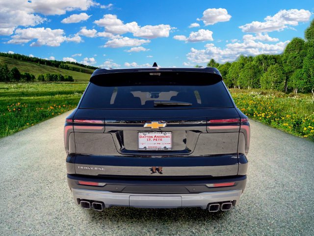 Used 2026 Chevrolet Traverse LT w/ Driver Confidence Package FWD image 5