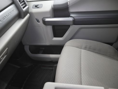 Used 2018 Ford F250 XLT image 13