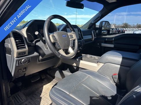 Used 2022 Ford F350 Lariat w/ Lariat Ultimate Package image 9
