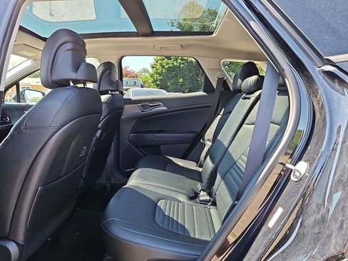 Certified 2023 Kia Sportage SX FWD image 12