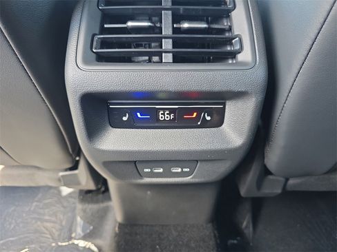 New 2026 Volkswagen Tiguan SEL R-Line image 10