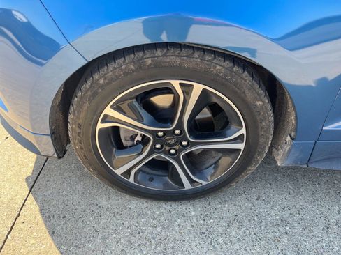 Used 2019 Ford Edge ST w/ Convenience Package image 9