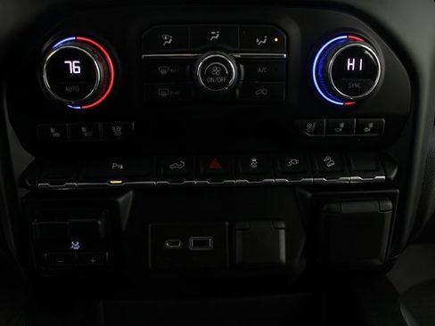 Used 2022 Chevrolet Silverado 2500 LTZ w/ LTZ Plus Package image 6