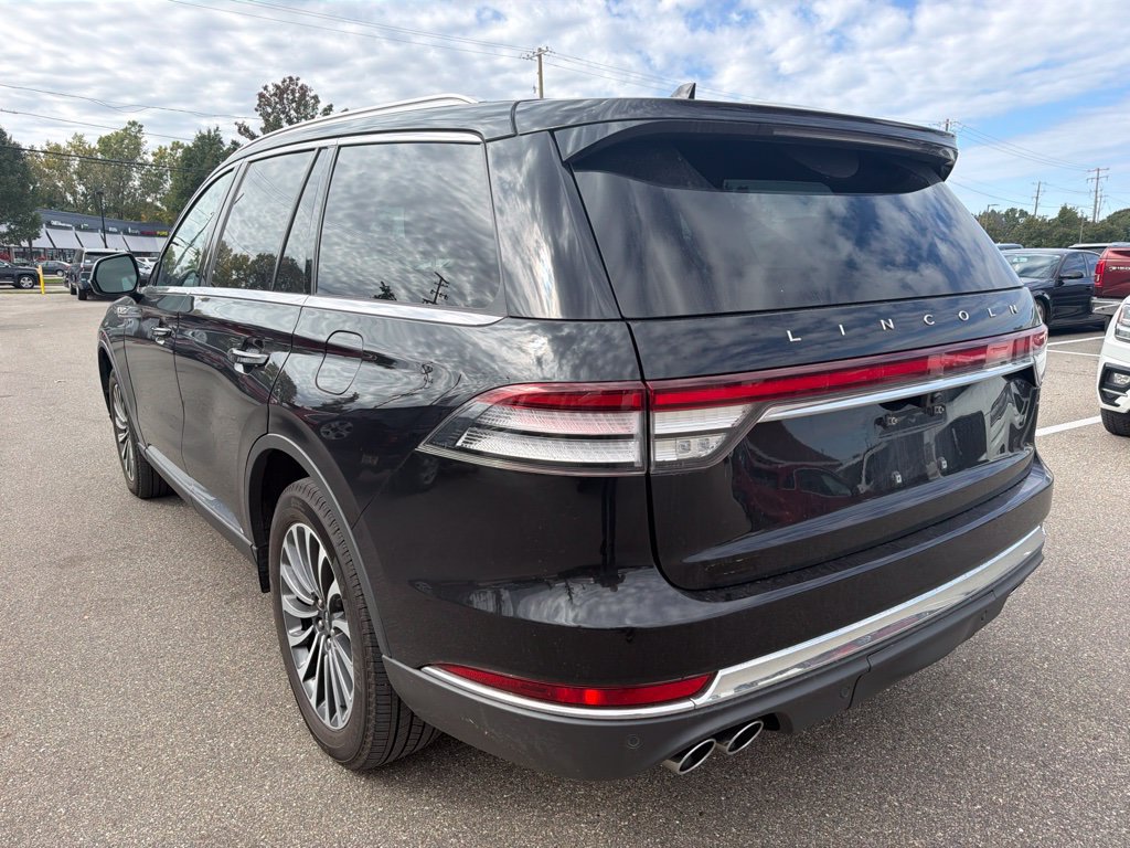 Used 2024 Lincoln Aviator AWD w/ Premium Package image 8