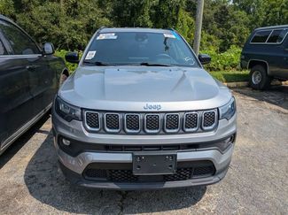Used 2024 Jeep Compass Latitude AWD/4WD video 2