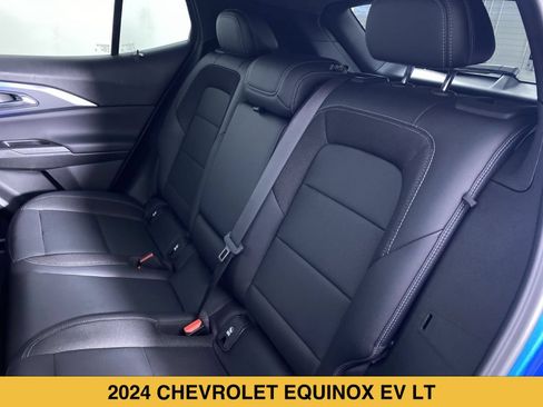 Certified 2024 Chevrolet Equinox EV LT FWD image 12