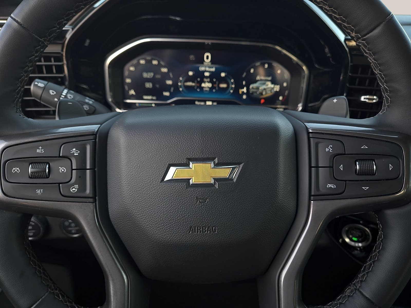 Used 2023 Chevrolet Silverado 1500 High Country w/ Technology Package AWD/4WD image 20