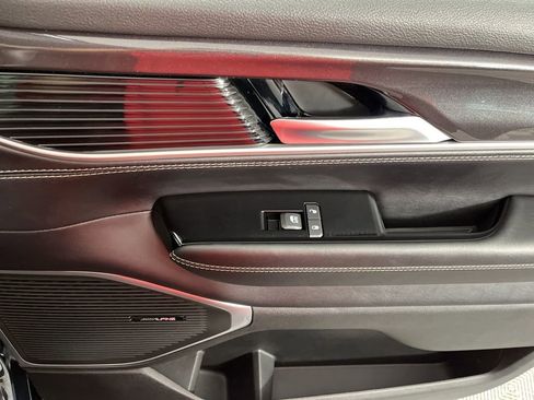 Used 2023 Jeep Wagoneer 4WD w/ Convenience Group I image 21