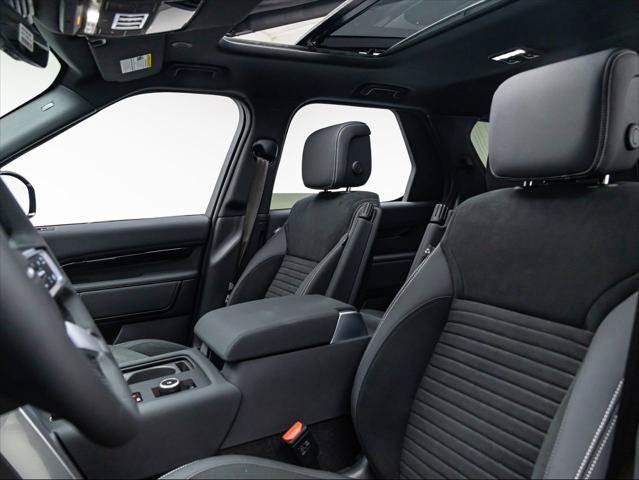 New 2026 Land Rover Discovery S AWD/4WD image 15