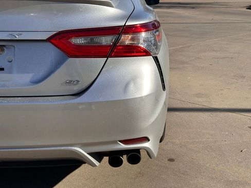 Used 2018 Toyota Camry SE image 15