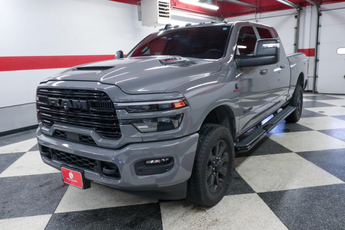 Used 2025 RAM 2500 Laramie w/ Night Edition AWD/4WD image 5