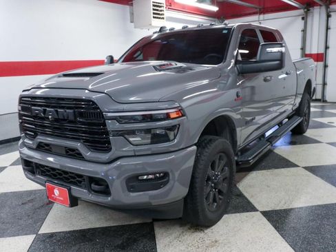 Used 2025 RAM 2500 Laramie w/ Night Edition AWD/4WD image 5