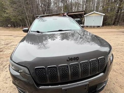 Used 2019 Jeep Cherokee Latitude Plus AWD/4WD image 10