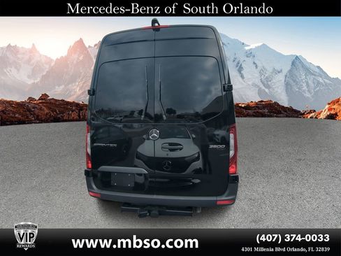 Used 2025 Mercedes-Benz Sprinter 2500 image 16