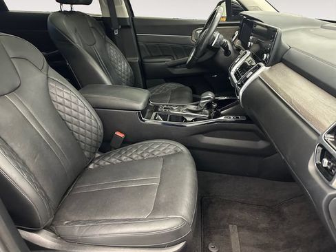 Used 2023 Kia Sorento SX Prestige AWD/4WD image 15