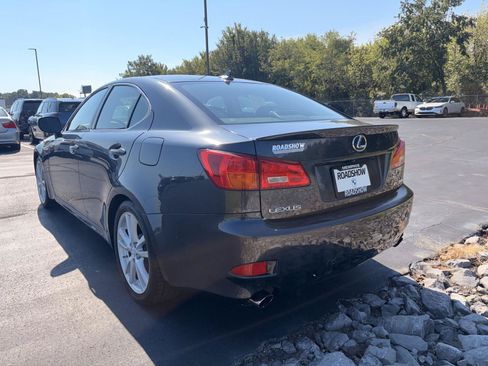 Used 2007 Lexus IS 350 w/ Premium Pkg RWD image 3