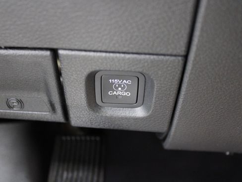 Used 2021 RAM 3500 Laramie image 37