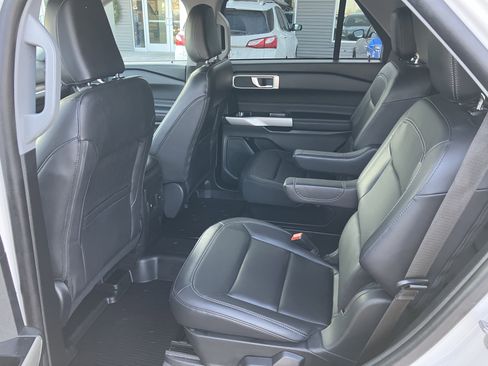 Used 2023 Ford Explorer XLT w/ Equipment Group 202A image 14